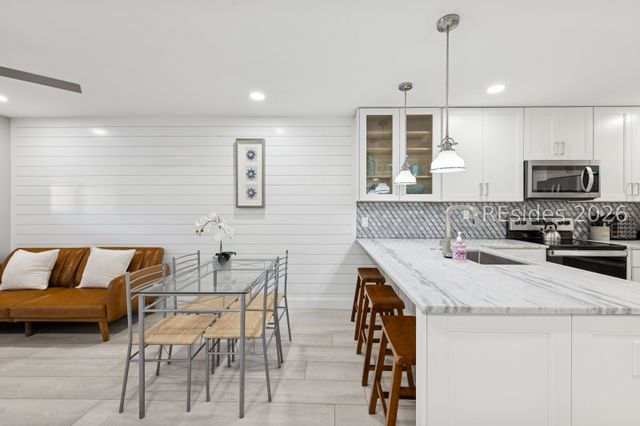 239 Beach City Rd Apt 2313, Hilton Head Island, SC 29926