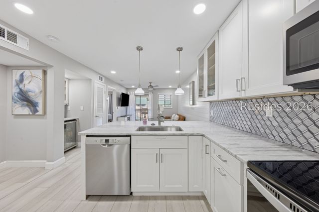 239 Beach City Rd Apt 2313, Hilton Head Island, SC 29926