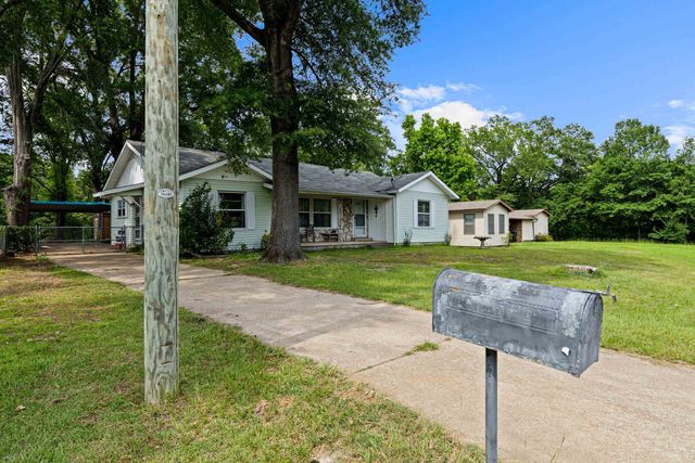 1203 Zeola, Longview, TX 75604