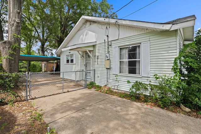 1203 Zeola, Longview, TX 75604