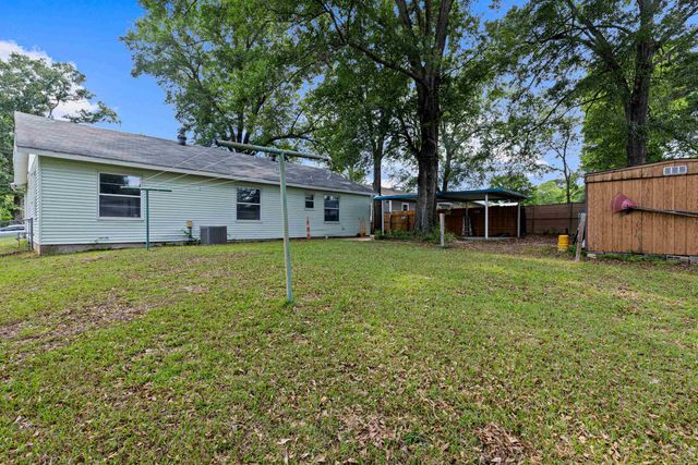 1203 Zeola, Longview, TX 75604