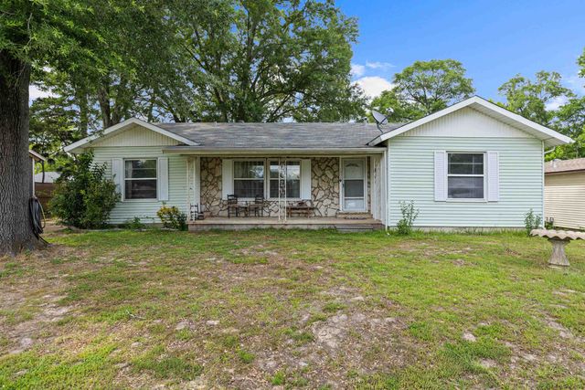 1203 Zeola, Longview, TX 75604