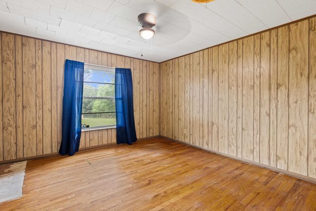 1203 Zeola, Longview, TX 75604
