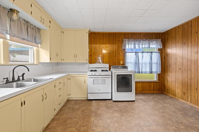 1203 Zeola, Longview, TX 75604