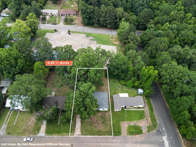 1203 Zeola, Longview, TX 75604