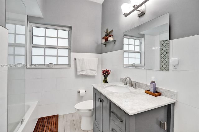 286 NE 107th St, Miami Shores, FL 33161