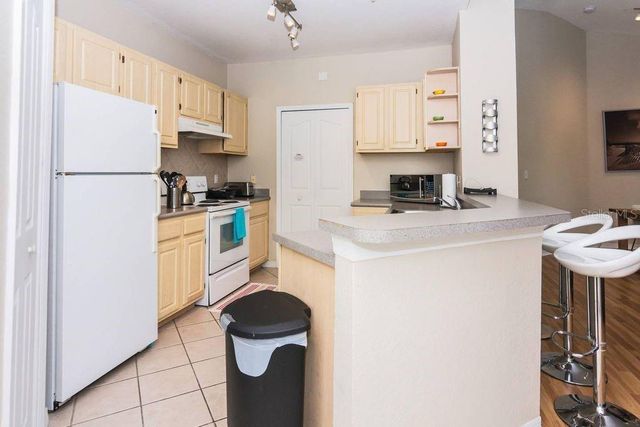 8923 LEGACY COURT 302, Kissimmee, FL 34747