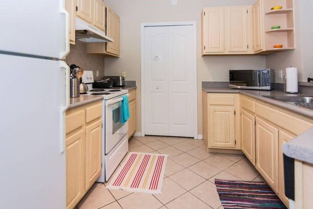 8923 LEGACY COURT 302, Kissimmee, FL 34747