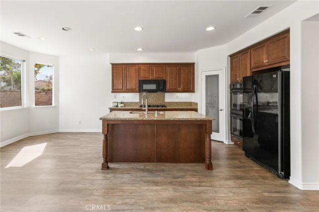 14351 Pointer Loop, Eastvale, CA 92880