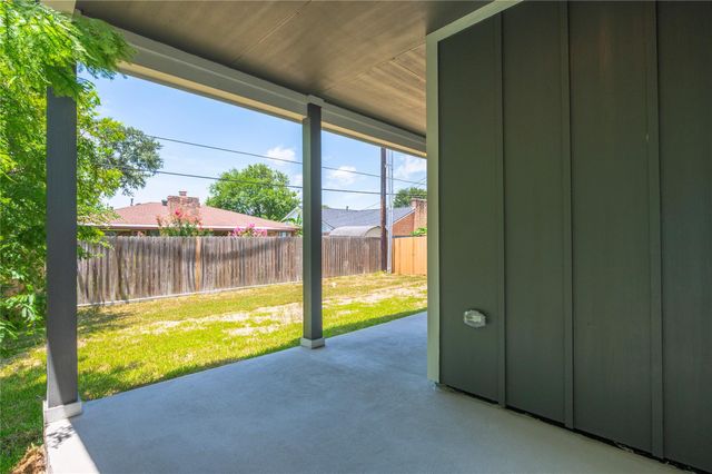 2410 28th Ave N, Texas City, TX 77590