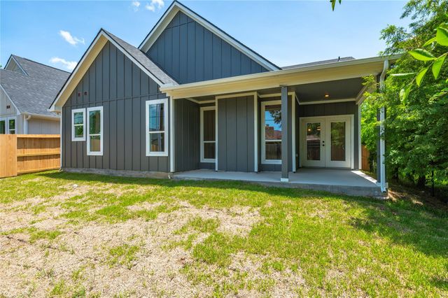 2410 28th Ave N, Texas City, TX 77590