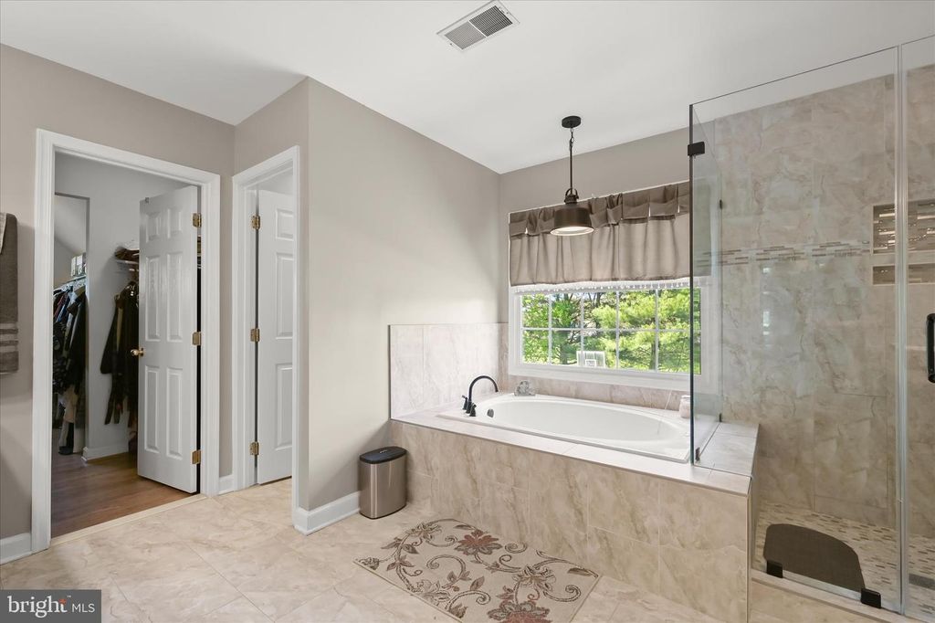 Image 34 of property listing at 3357 DANMARK DR, Glenwood, MD 21738