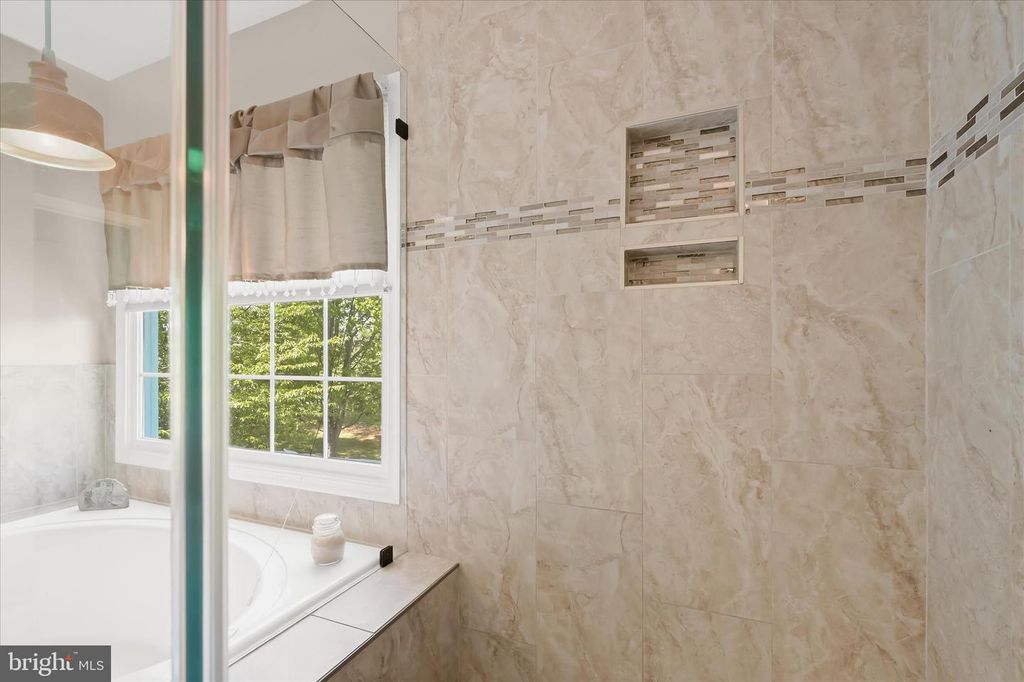 Image 37 of property listing at 3357 DANMARK DR, Glenwood, MD 21738