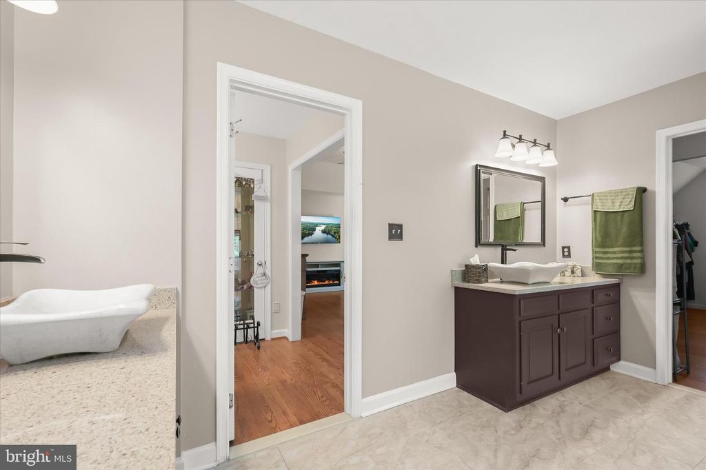 Image 39 of property listing at 3357 DANMARK DR, Glenwood, MD 21738