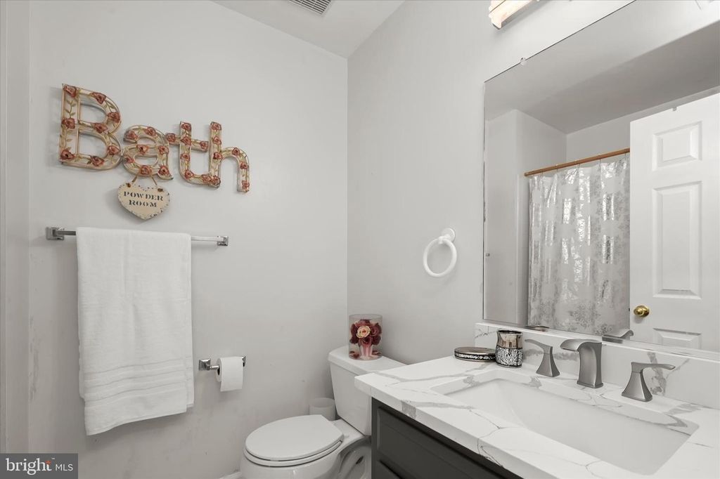 Image 43 of property listing at 3357 DANMARK DR, Glenwood, MD 21738