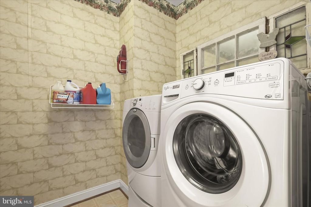 Image 89 of property listing at 3357 DANMARK DR, Glenwood, MD 21738