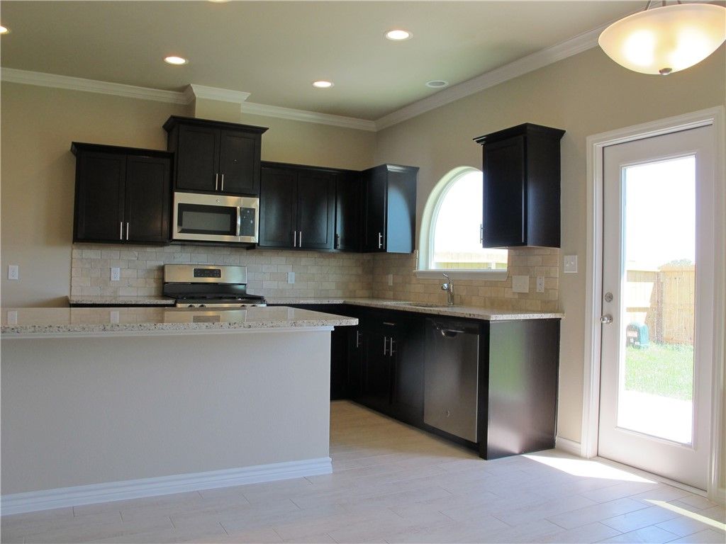 8005 Pavo Real St, Corpus Christi, TX 78414 — photo 3