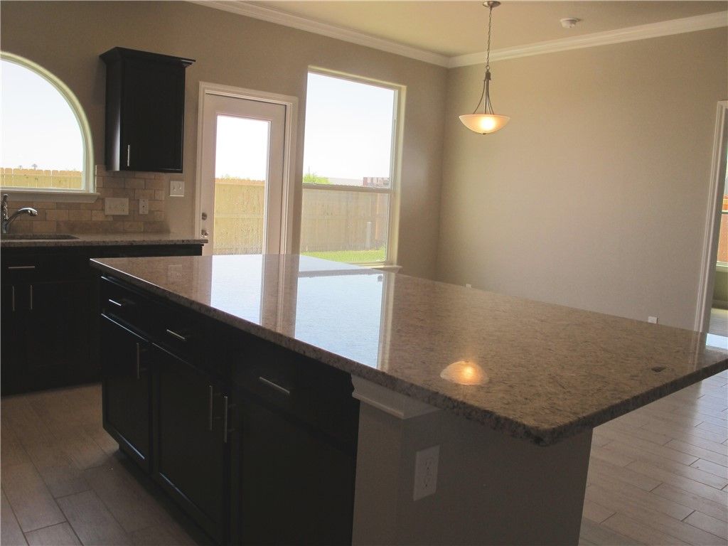 8005 Pavo Real St, Corpus Christi, TX 78414 — photo 4
