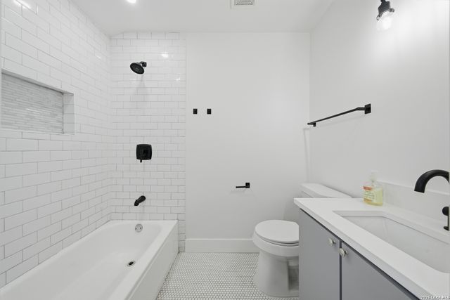 1042 Lemon Tree, San Antonio, TX 78245