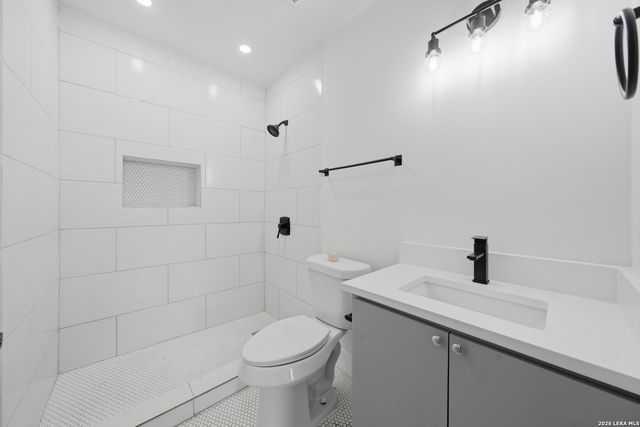 1042 Lemon Tree, San Antonio, TX 78245