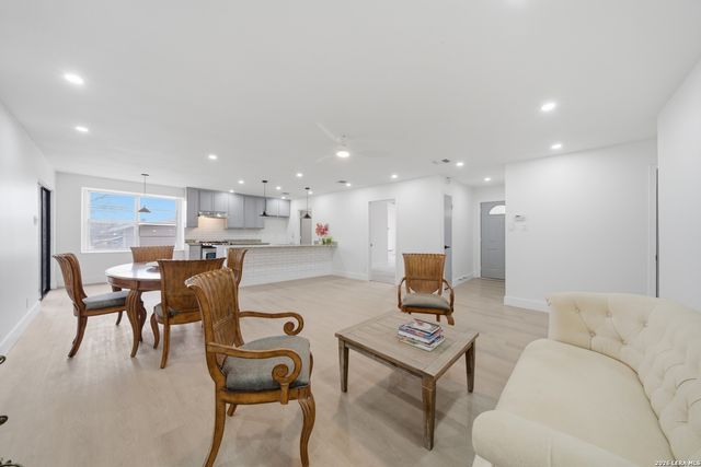 1042 Lemon Tree, San Antonio, TX 78245