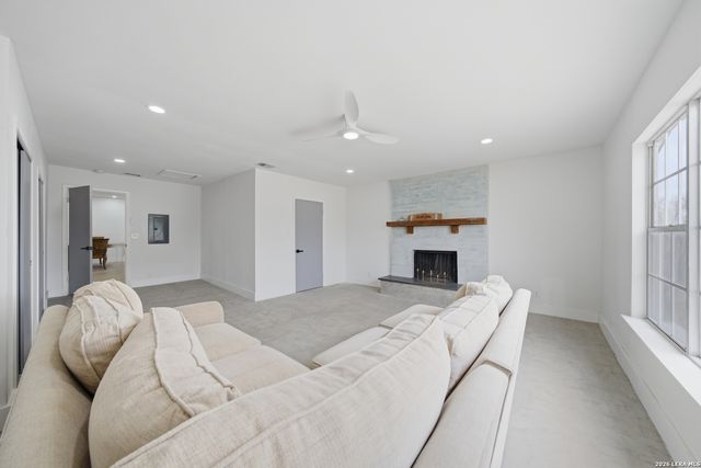 1042 Lemon Tree, San Antonio, TX 78245