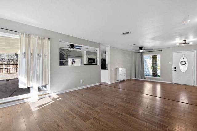 220 W Mockingbird LN, Harker Heights, TX 76548