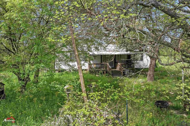 8578 Silver Spruce Rd, Gilmer, TX 75645