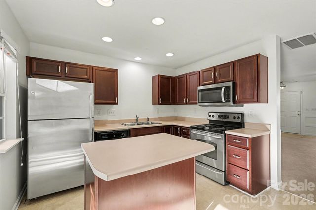 2515 BRACKLEY Place NW, Concord, NC 28027