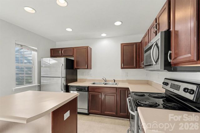 2515 BRACKLEY Place NW, Concord, NC 28027