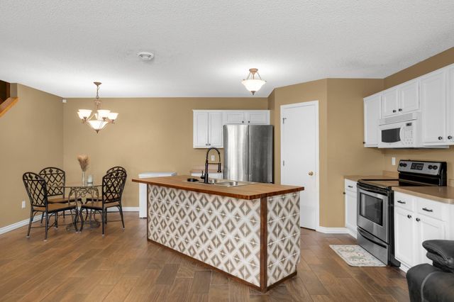 20082 Cabrilla Way, Farmington, MN 55024