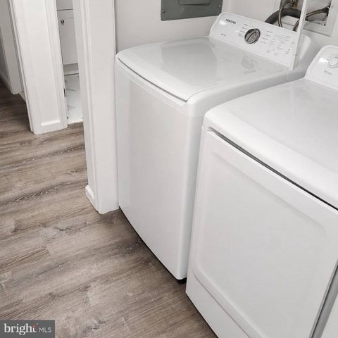 28 HEATHER CT, Newtown, PA 18940