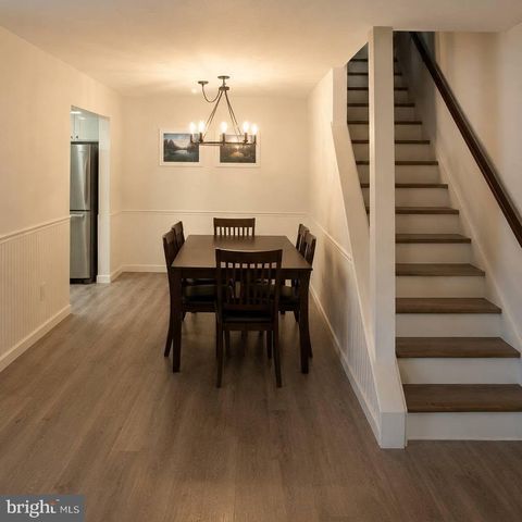 28 HEATHER CT, Newtown, PA 18940