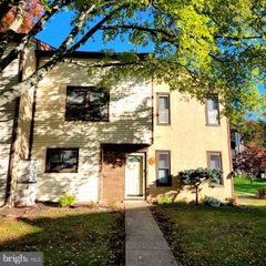 28 HEATHER CT, Newtown, PA 18940