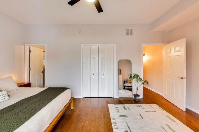 2852 N Damen Avenue 3, Chicago, IL 60618