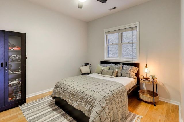 2852 N Damen Avenue 3, Chicago, IL 60618