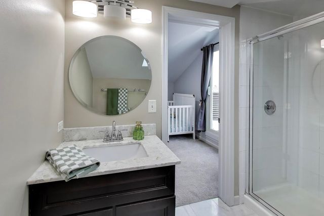 2852 N Damen Avenue 3, Chicago, IL 60618