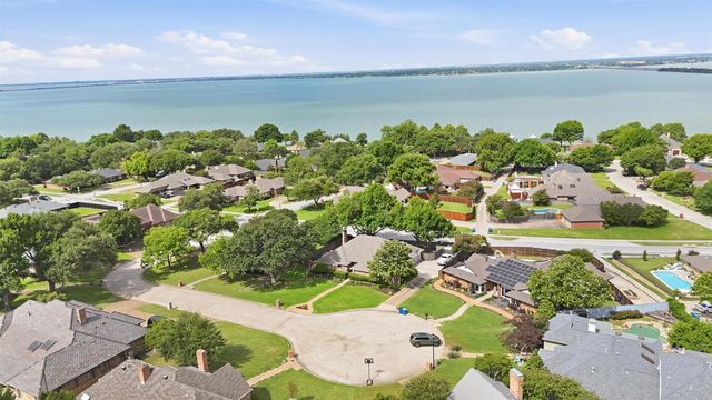 606 Stonebridge Circle, Rockwall, TX 75087