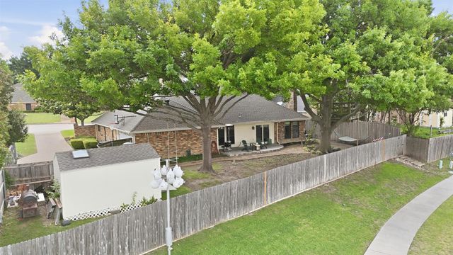 606 Stonebridge Circle, Rockwall, TX 75087