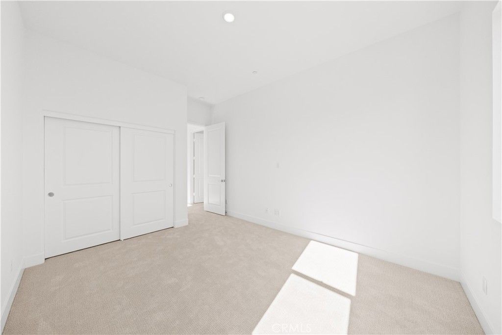 Image 20 of property listing at 165 Sawbuck, Irvine, CA 92618