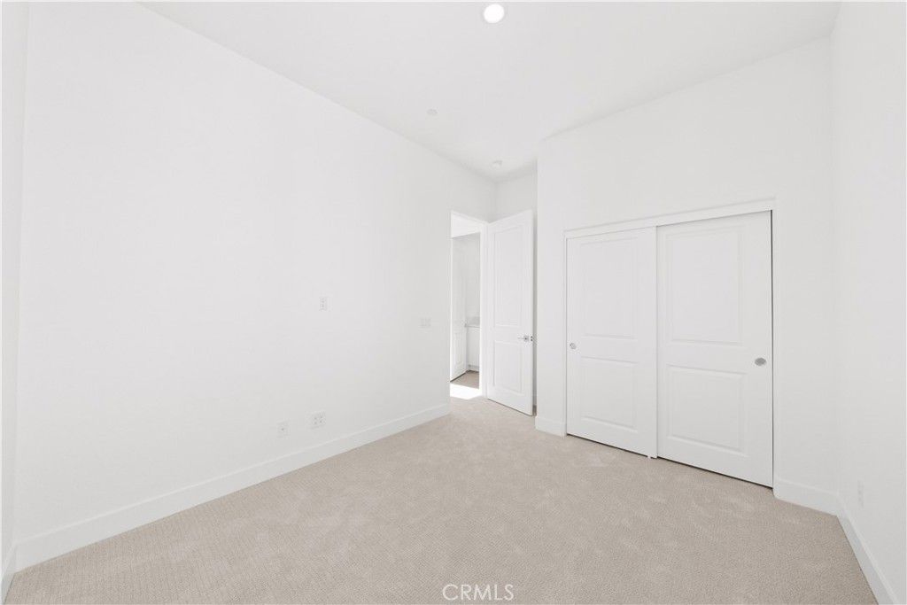 Image 21 of property listing at 165 Sawbuck, Irvine, CA 92618