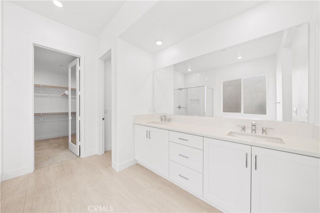 Image 29 of property listing at 165 Sawbuck, Irvine, CA 92618