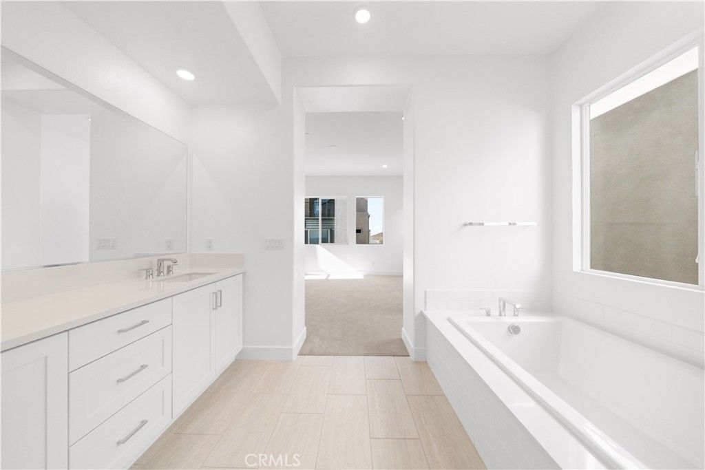 Image 30 of property listing at 165 Sawbuck, Irvine, CA 92618