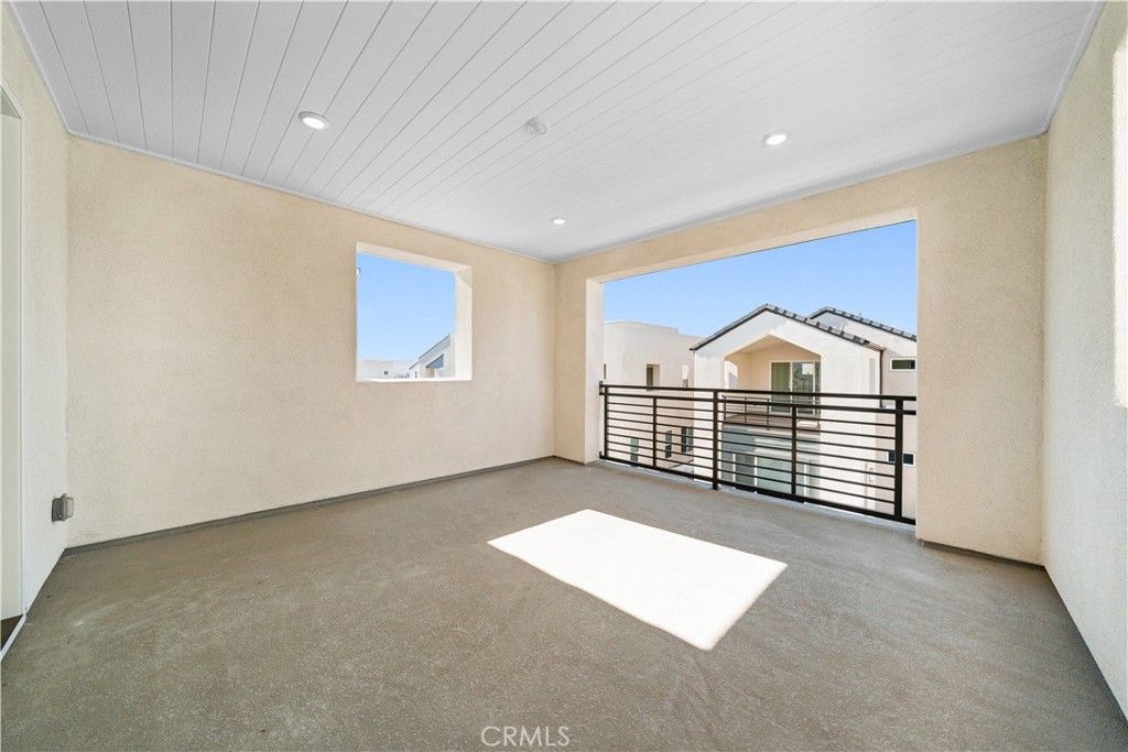 Image 39 of property listing at 165 Sawbuck, Irvine, CA 92618