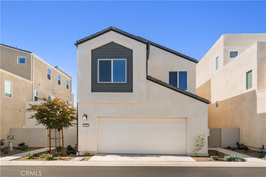 Image 4 of property listing at 165 Sawbuck, Irvine, CA 92618