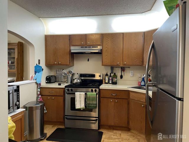 407 Lancaster Court 407, Piscataway, NJ 08854
