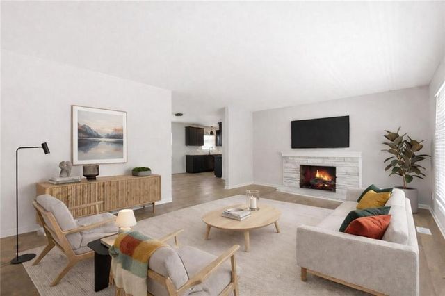 8018 Nall Avenue, Prairie Village, KS 66208