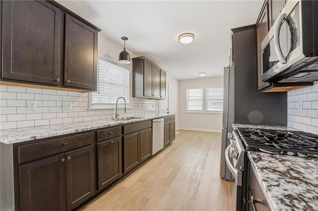 8018 Nall Avenue, Prairie Village, KS 66208