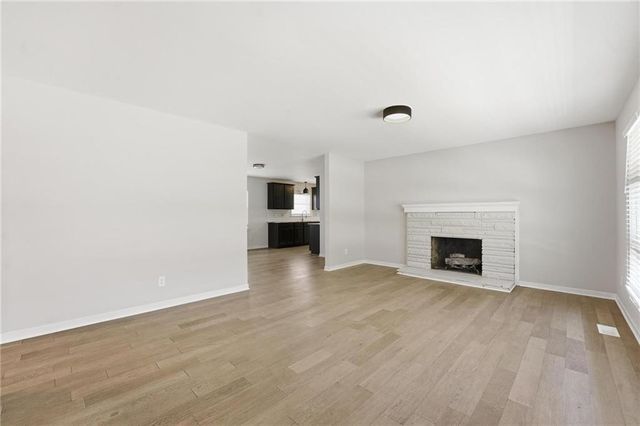8018 Nall Avenue, Prairie Village, KS 66208