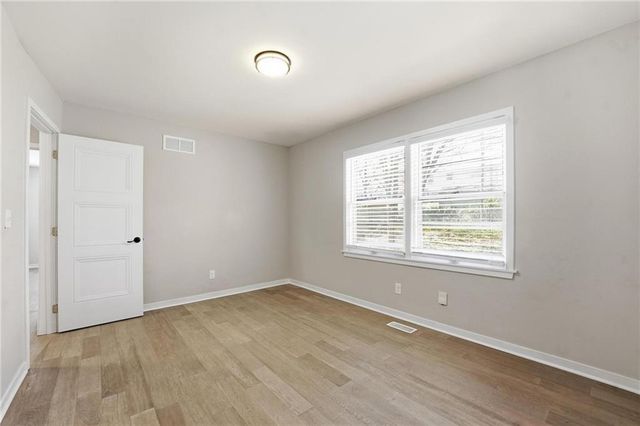 8018 Nall Avenue, Prairie Village, KS 66208
